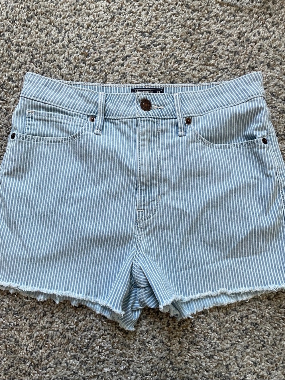 Abercrombie and Fitch 
Simone high rise striped shorts 4 27